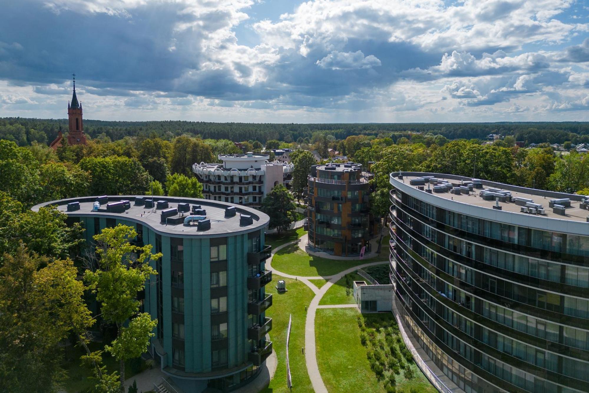 2 Bedroom Apt, 2 Garage Spots & Balconies, Self Check-In, By Cohost Druskininkai Esterno foto