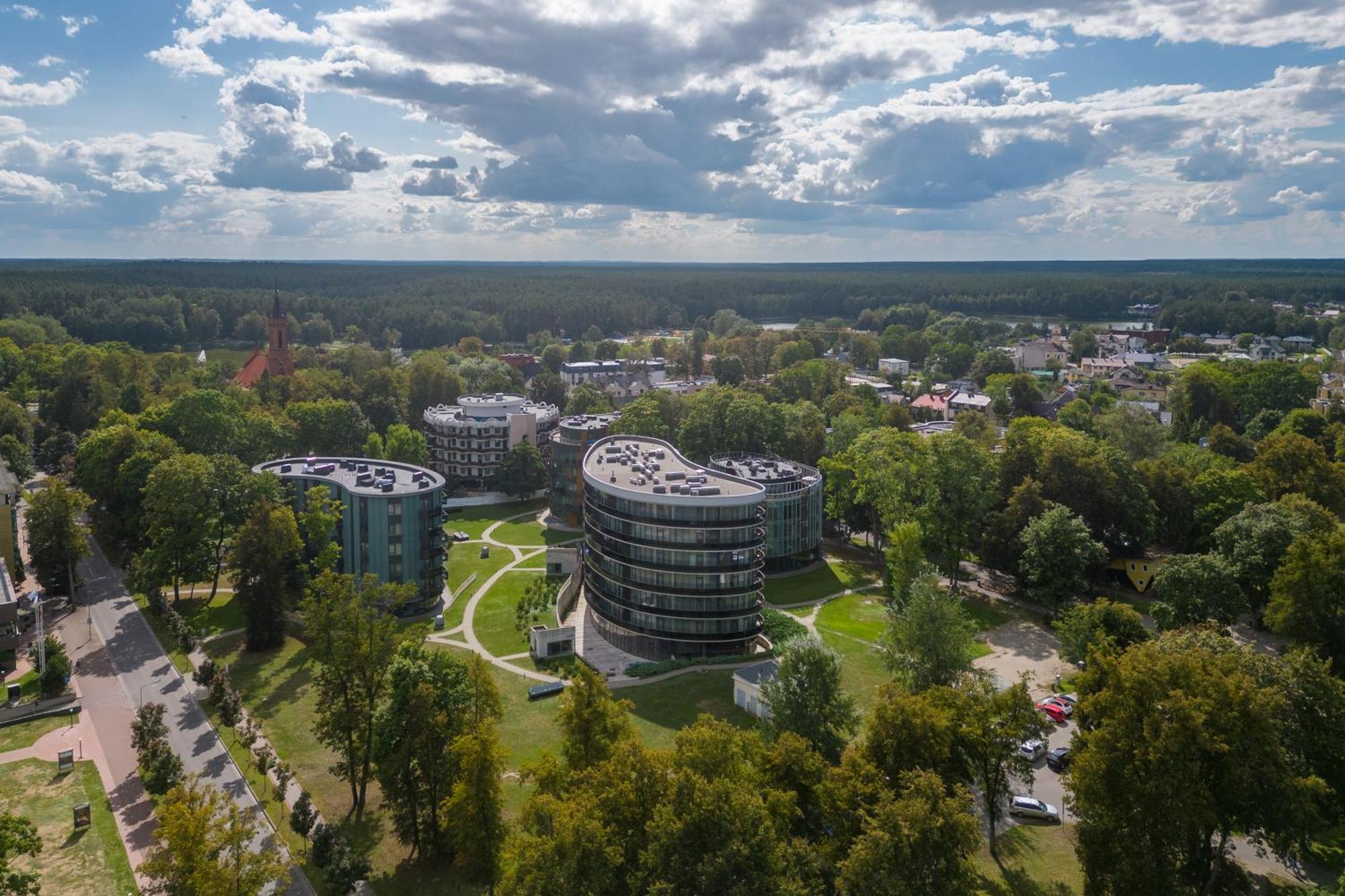 2 Bedroom Apt, 2 Garage Spots & Balconies, Self Check-In, By Cohost Druskininkai Esterno foto