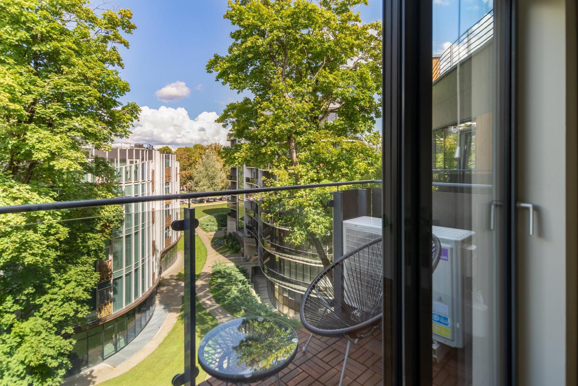 2 Bedroom Apt, 2 Garage Spots & Balconies, Self Check-In, By Cohost Druskininkai Esterno foto