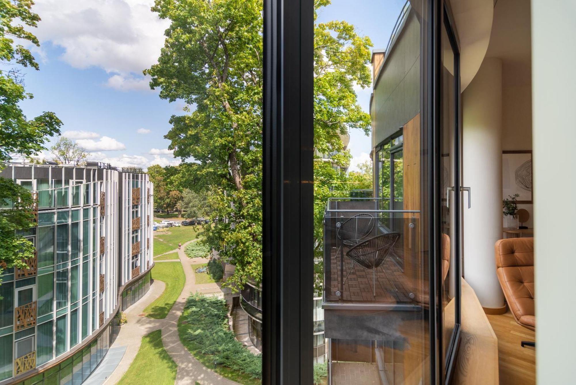 2 Bedroom Apt, 2 Garage Spots & Balconies, Self Check-In, By Cohost Druskininkai Esterno foto