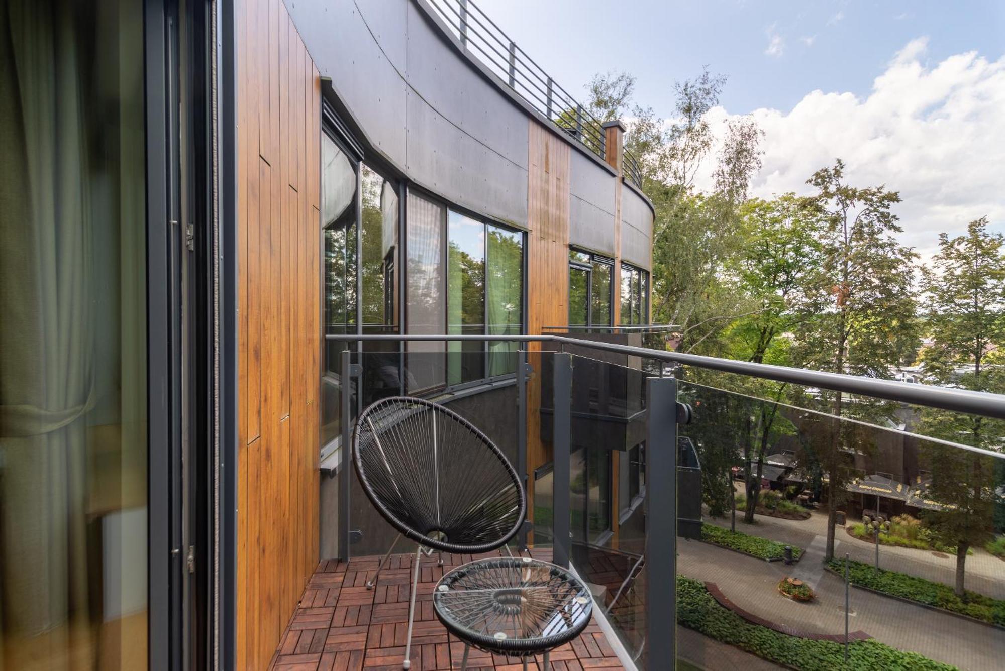 2 Bedroom Apt, 2 Garage Spots & Balconies, Self Check-In, By Cohost Druskininkai Esterno foto