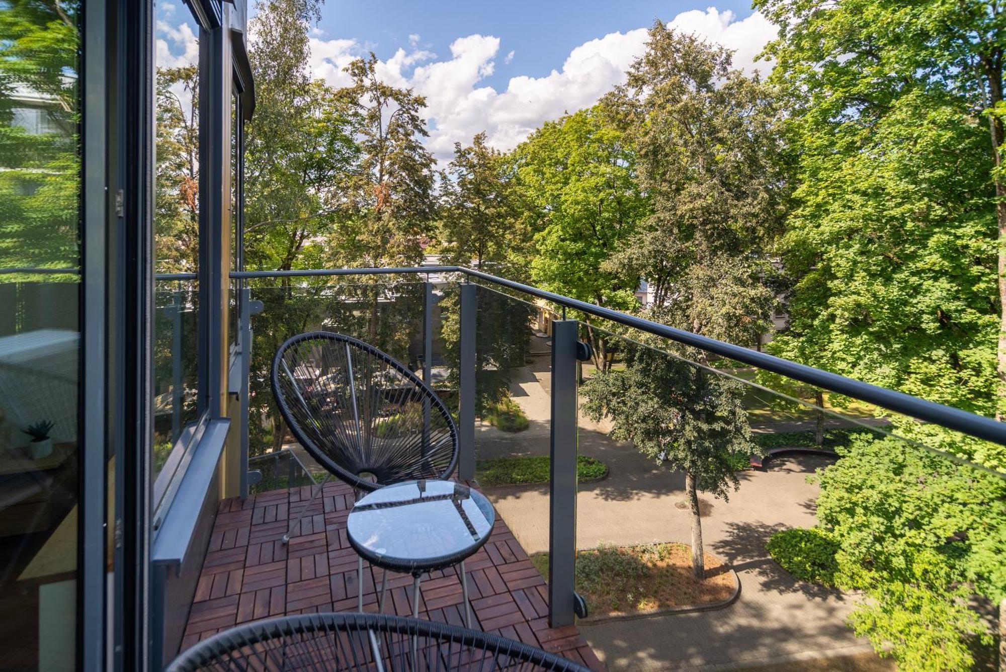 2 Bedroom Apt, 2 Garage Spots & Balconies, Self Check-In, By Cohost Druskininkai Esterno foto