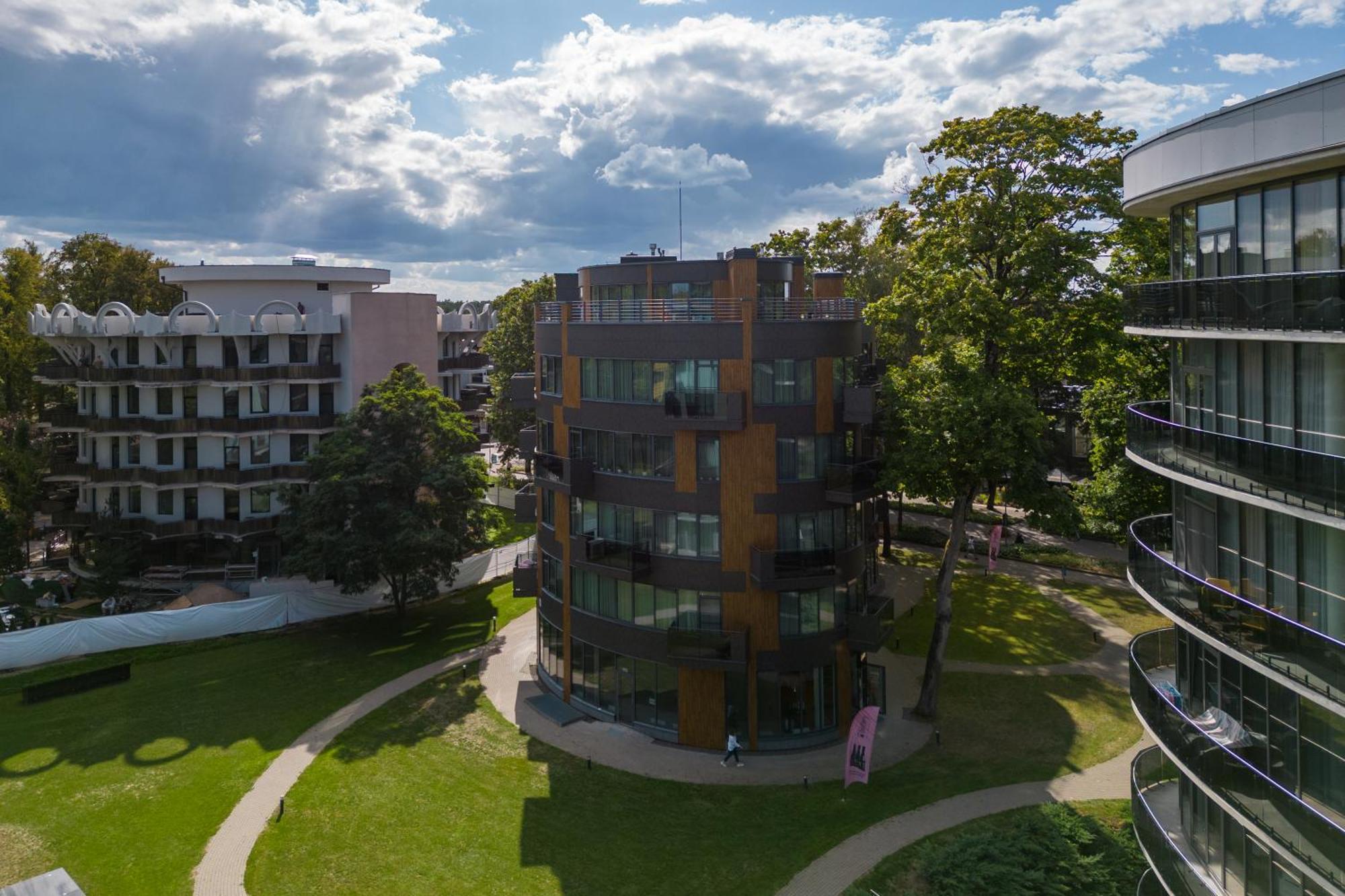 2 Bedroom Apt, 2 Garage Spots & Balconies, Self Check-In, By Cohost Druskininkai Esterno foto